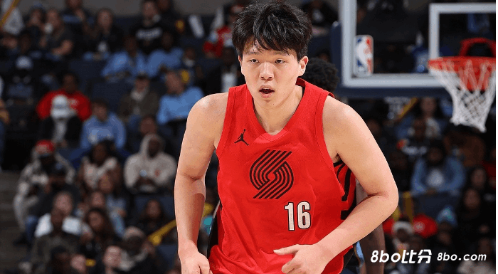 开拓者媒体人:杨瀚森不出3年会被踢出联盟 竟然还有人吹捧他?