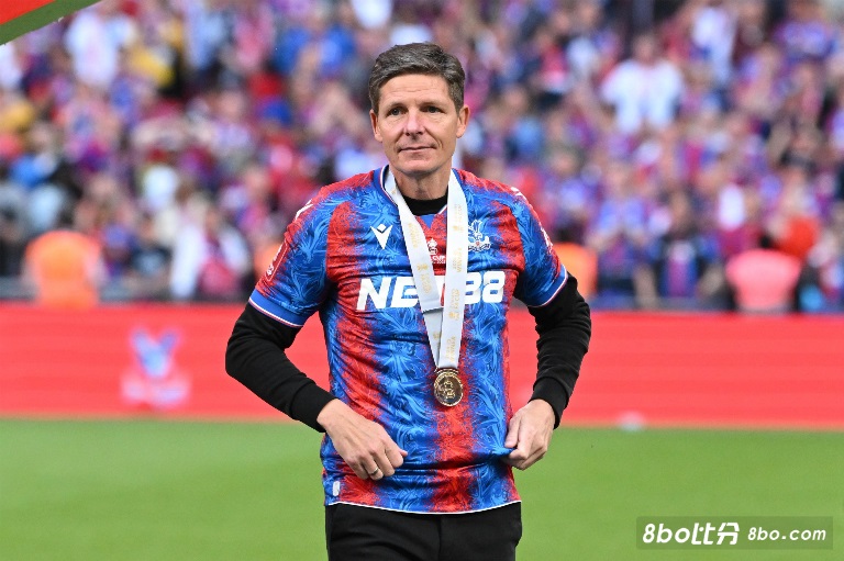 TA:水晶宫决定让格拉斯纳带队至赛季末,同时在积极运作引援